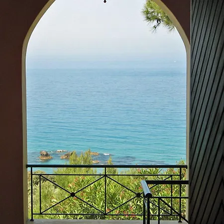 With Swimming Pool And Sea View - Beach, Corfu Apartamento Pelekas